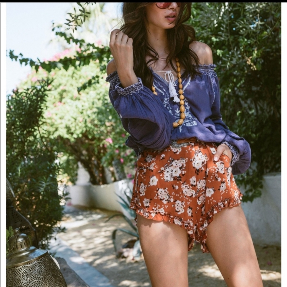 Spell Gypsy Dancer shorts Maple Size Large EUC
